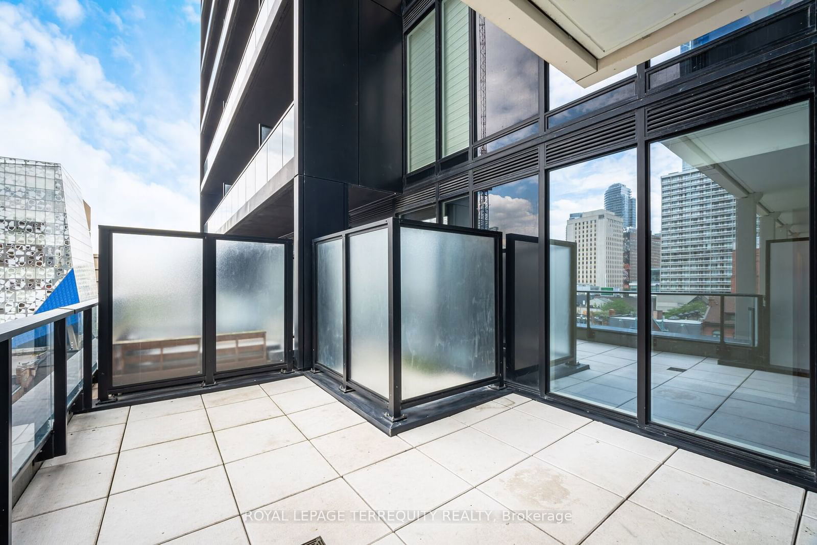 20 Edward St, unit 518 for sale - image #33