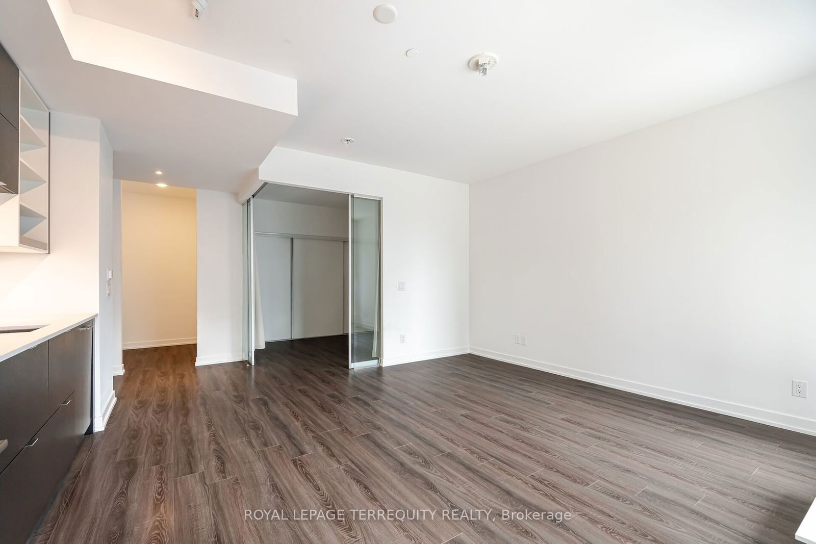 20 Edward St, unit 518 for sale - image #9