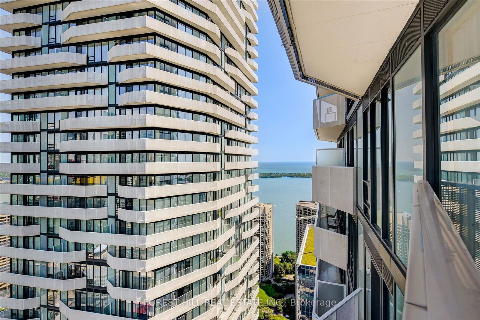 100 HARBOUR St, unit 5504 for sale