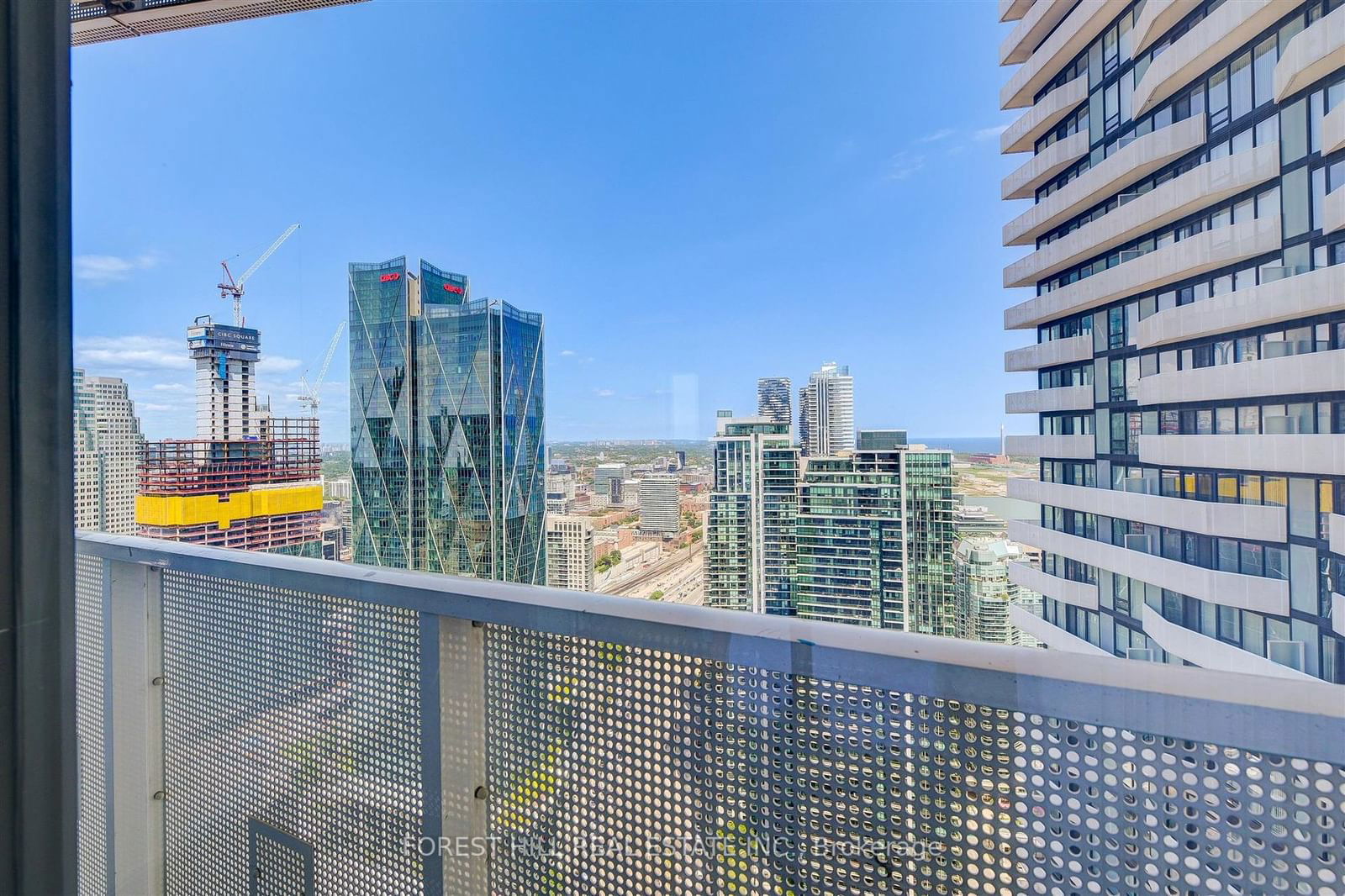 100 HARBOUR St, unit 5504 for sale