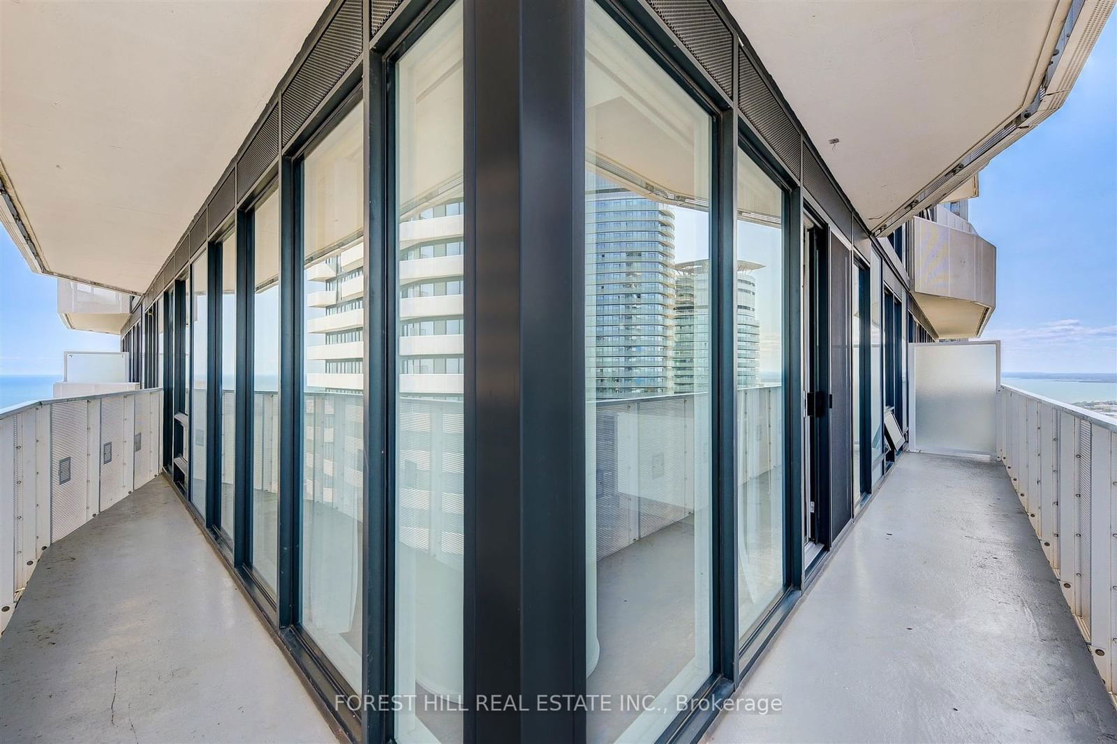 100 HARBOUR St, unit 5504 for sale