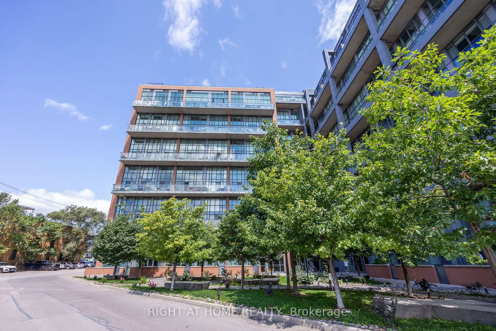 5 Hanna Ave, unit 426 for sale - image #33