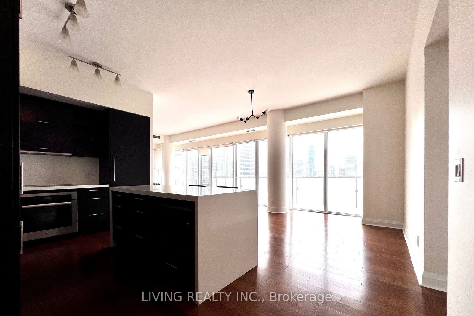 65 St Mary St, unit 3501 for rent - image #3