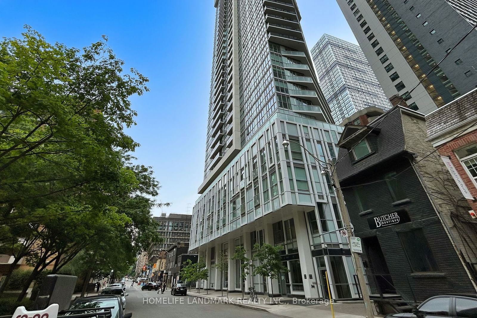 77 Mutual St, unit 810 for rent - image #2