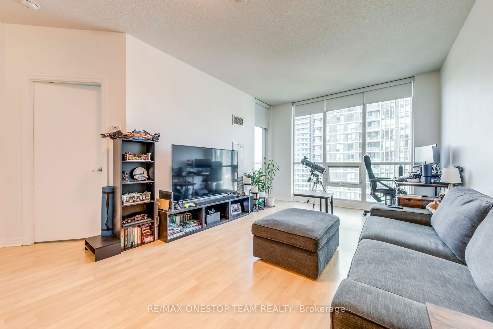 16 Yonge St, unit 3612 for sale - image #11