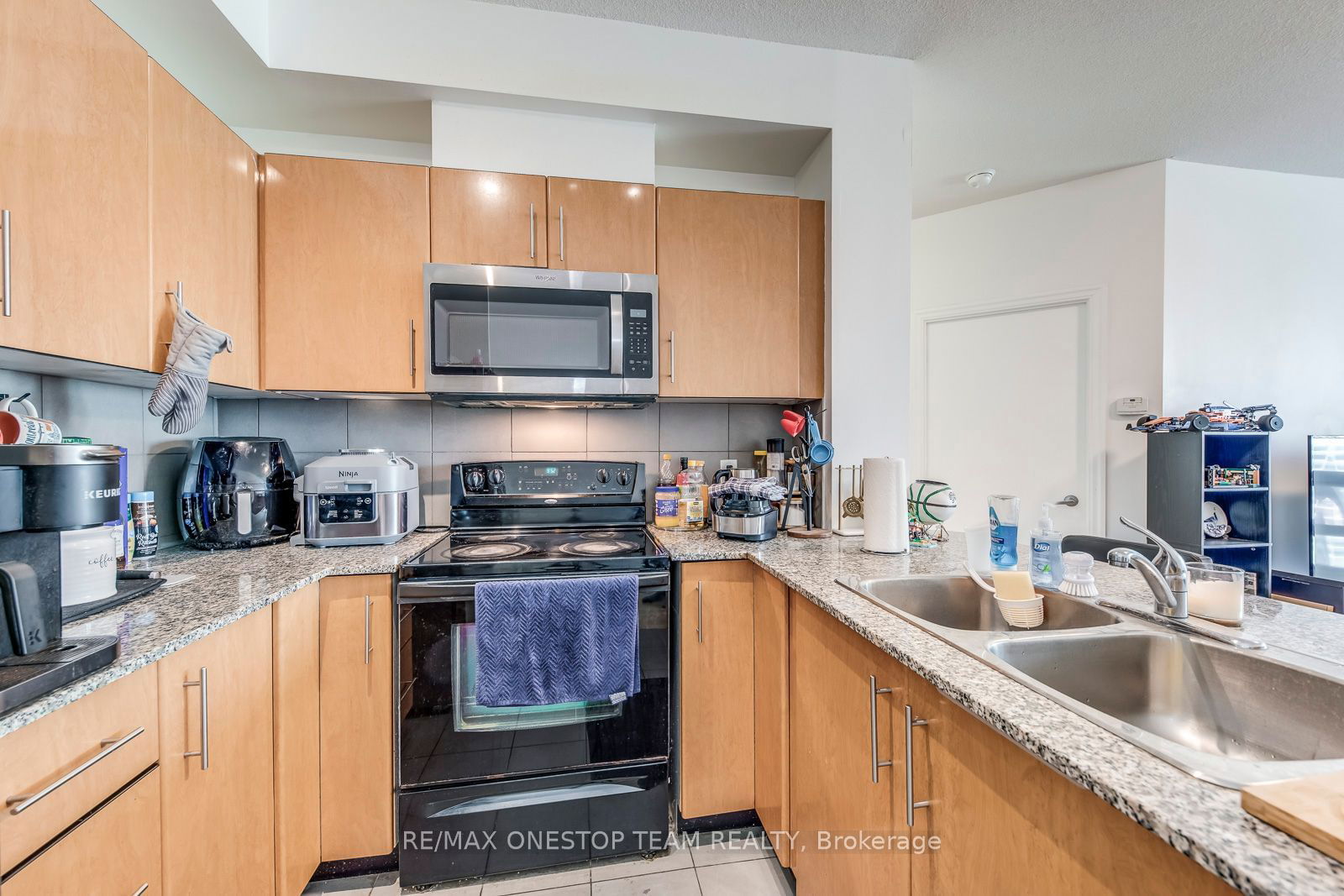 16 Yonge St, unit 3612 for sale - image #8