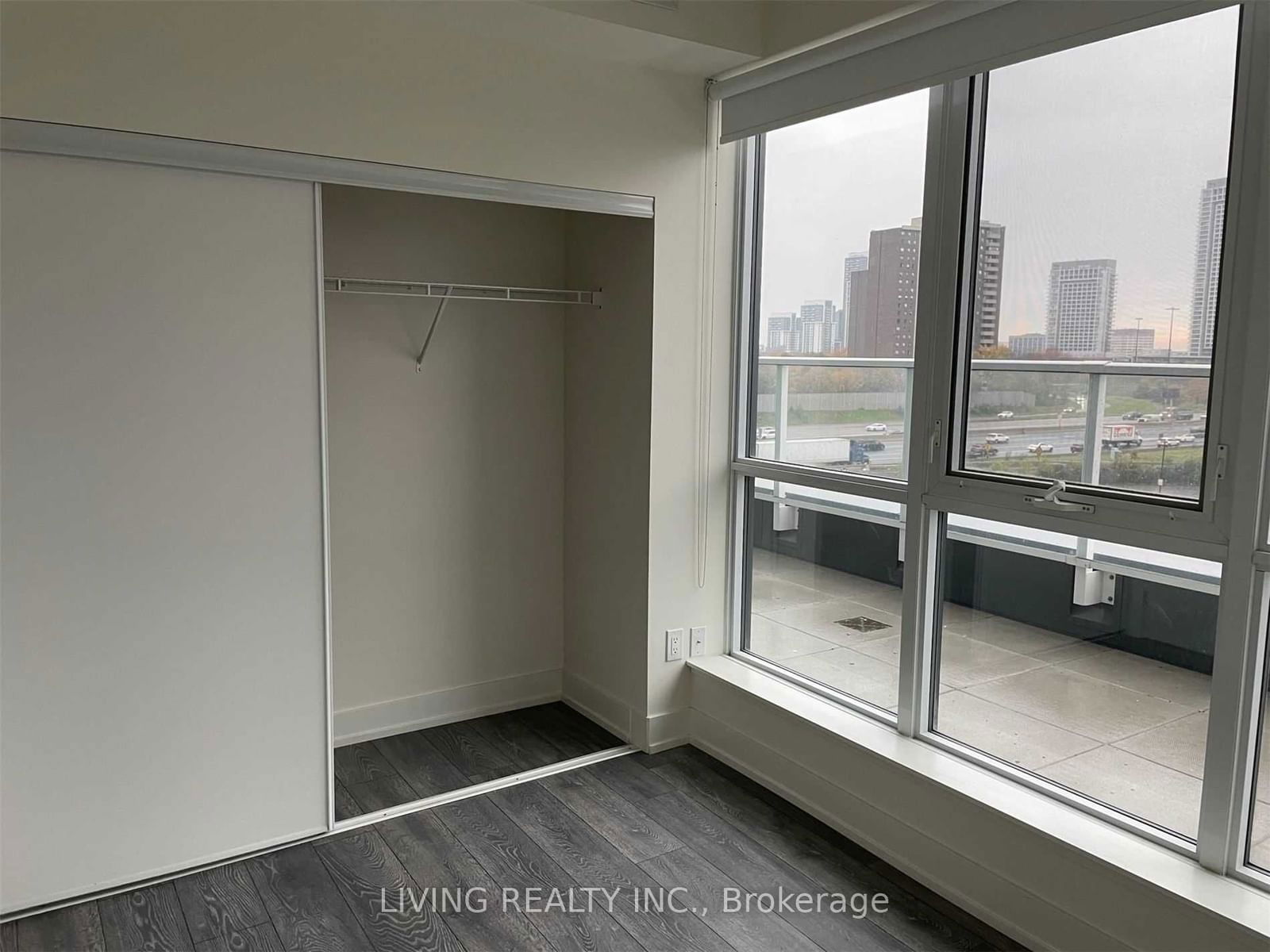 180 Fairview Mall Dr, unit 612 for rent - image #5