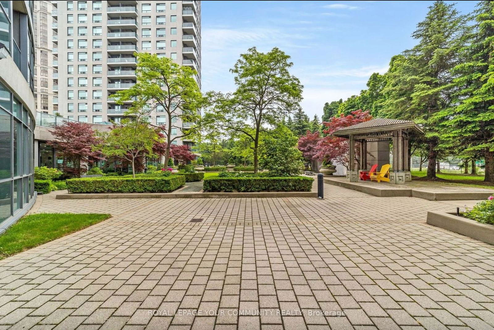 28 Harrison Garden Blvd, unit 2101 for sale