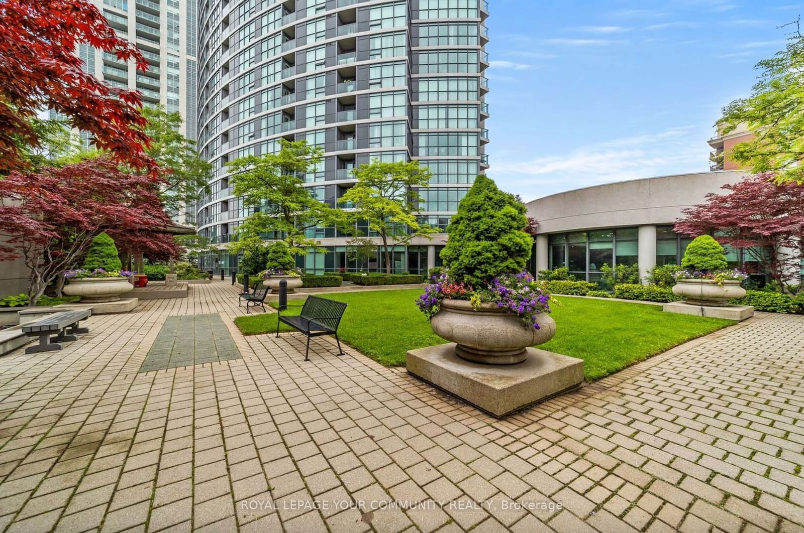 28 Harrison Garden Blvd, unit 2101 for sale - image #26