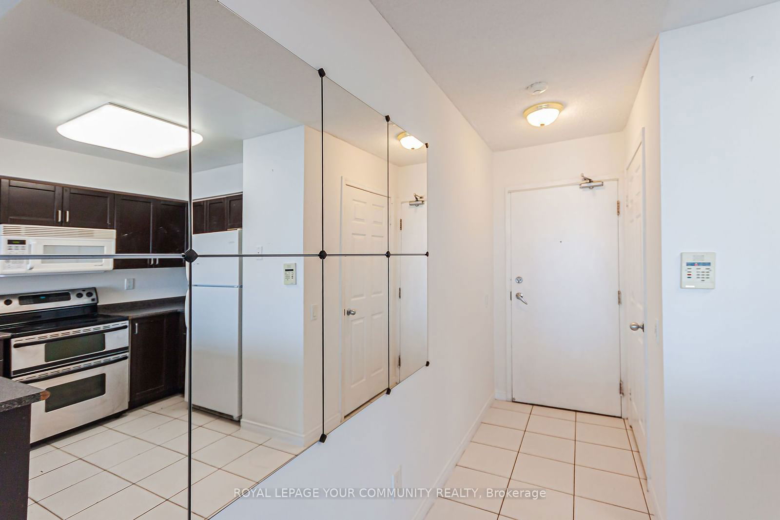 28 Harrison Garden Blvd, unit 2101 for sale - image #6