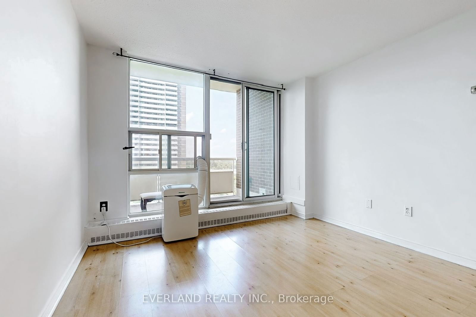 175 Hilda Ave, unit 1111 for sale