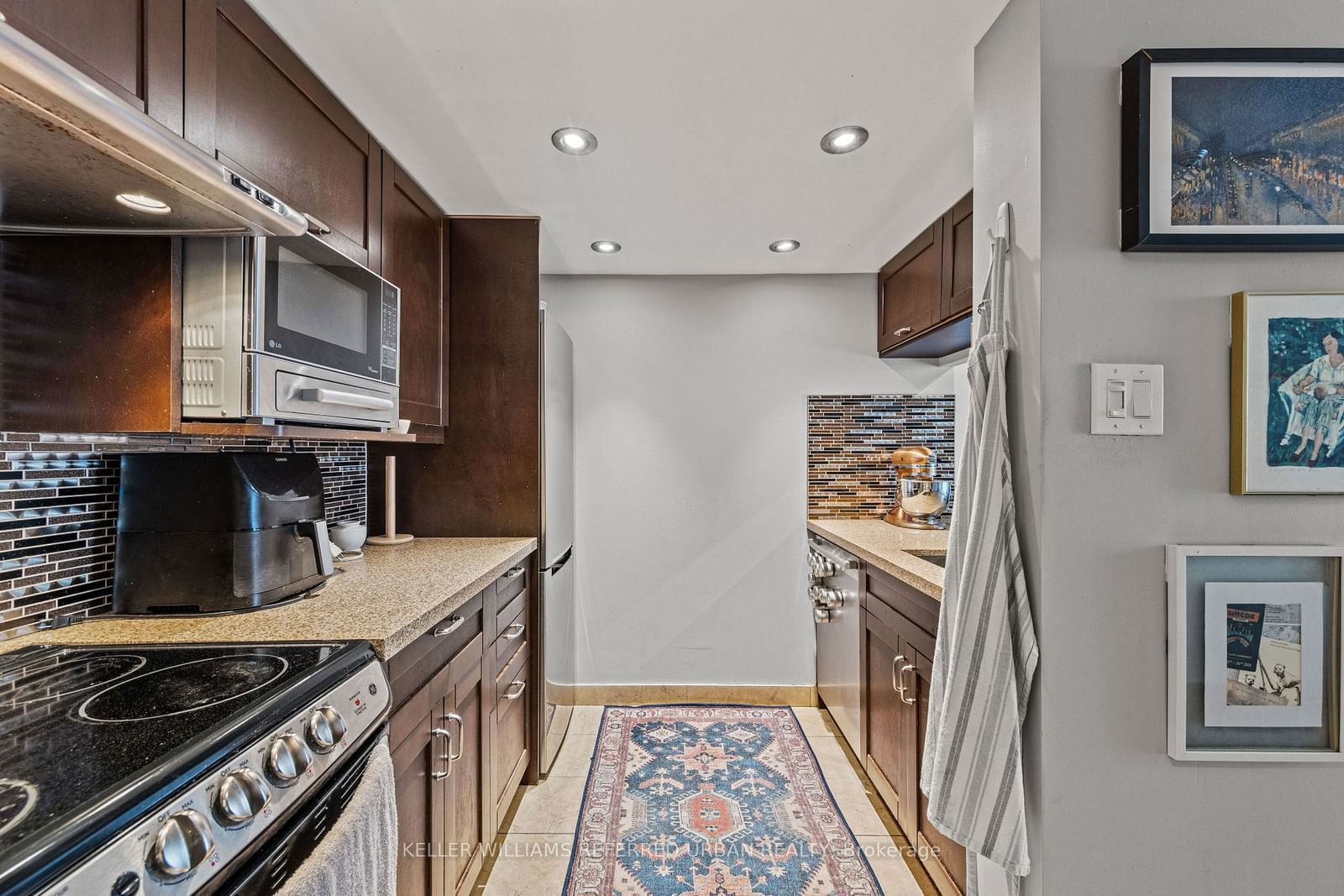 705 King St W, unit 1006 for sale - image #10