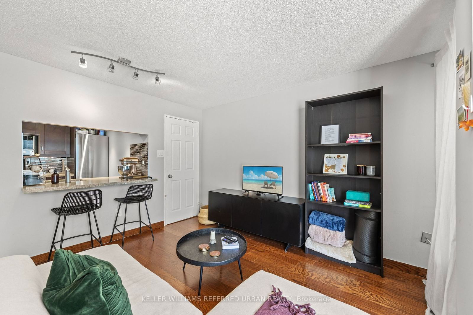 705 King St W, unit 1006 for sale - image #25