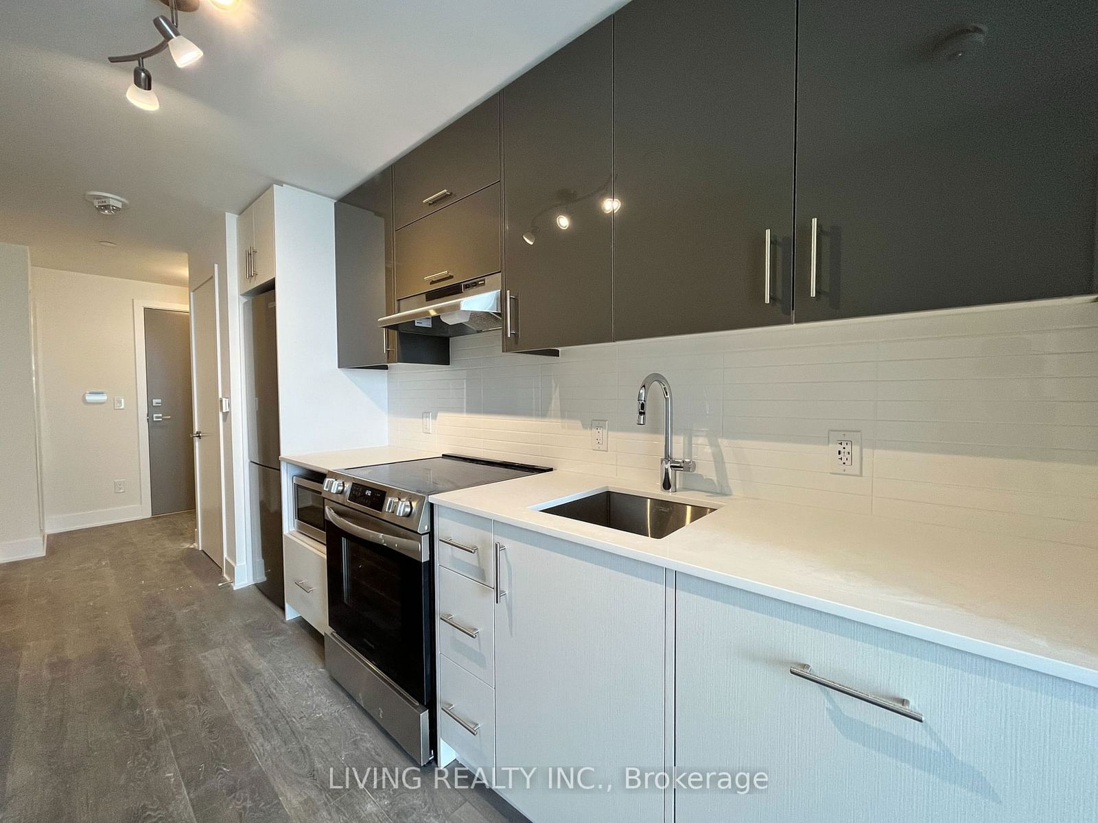 188 Fairview Mall Dr, unit 2206 for rent - image #2