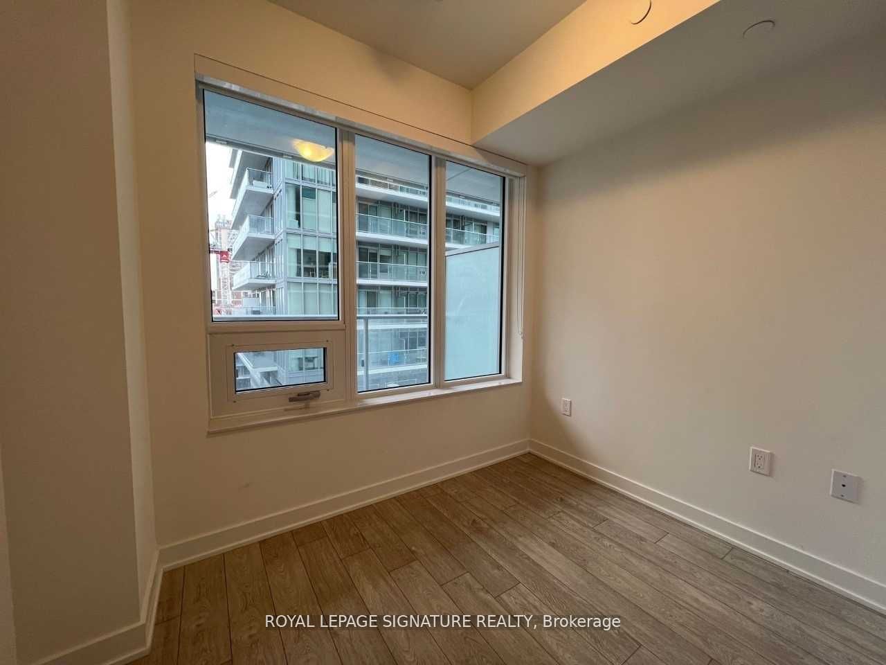 195 Redpath Ave, unit 912 for rent