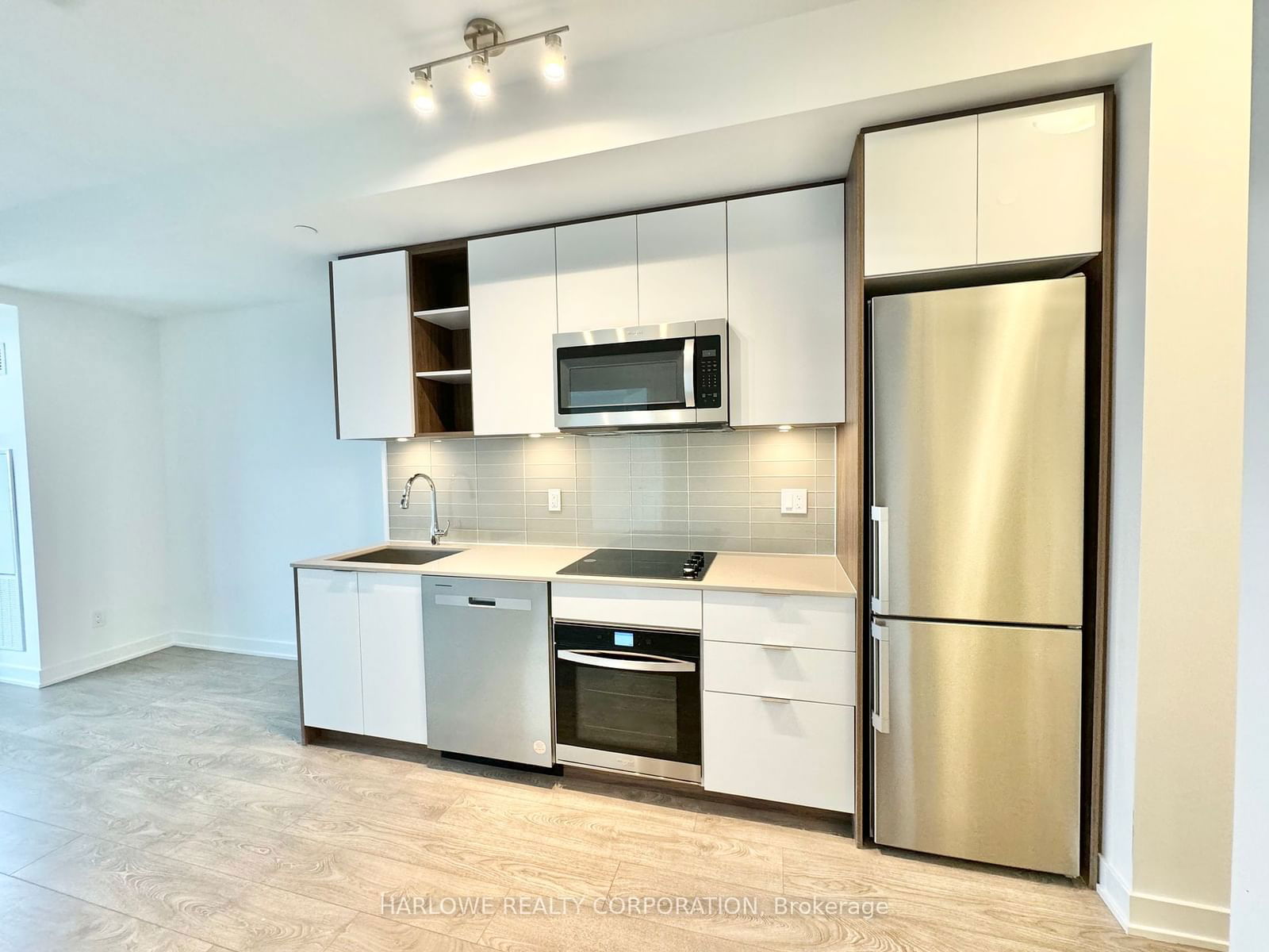 543 Richmond St W, unit 1401 for rent - image #1