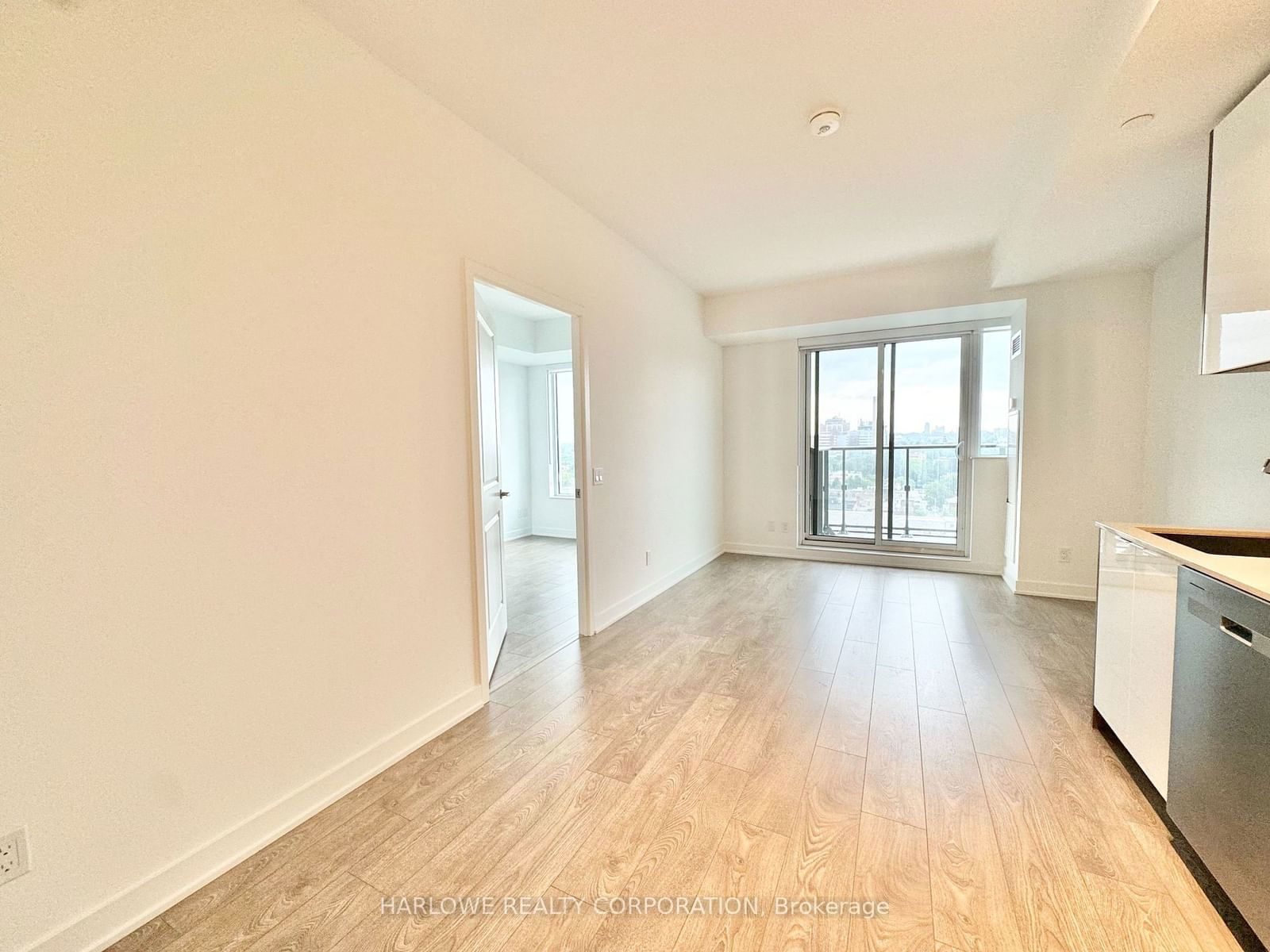 543 Richmond St W, unit 1401 for rent - image #3