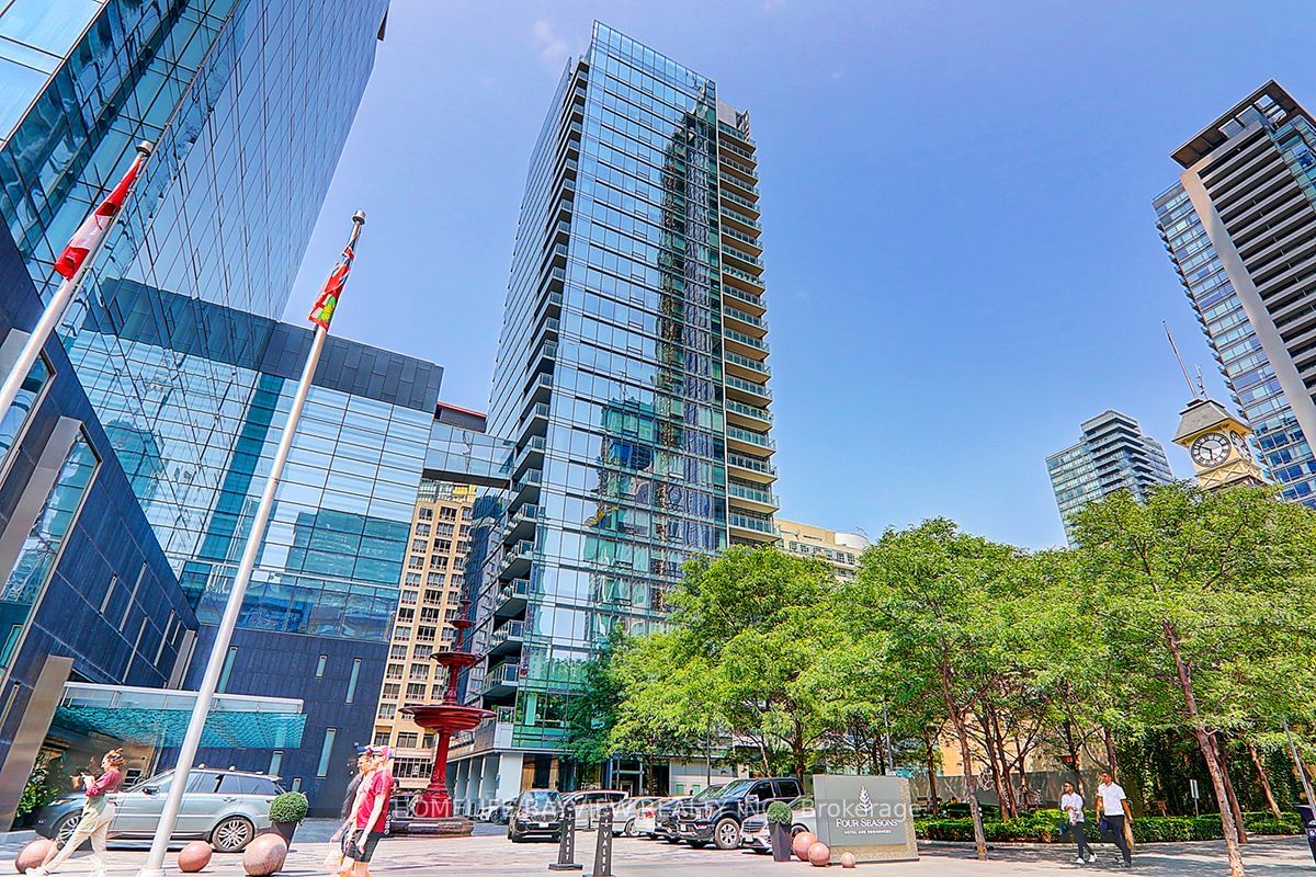 55 Scollard St, unit 307 for rent - image #1