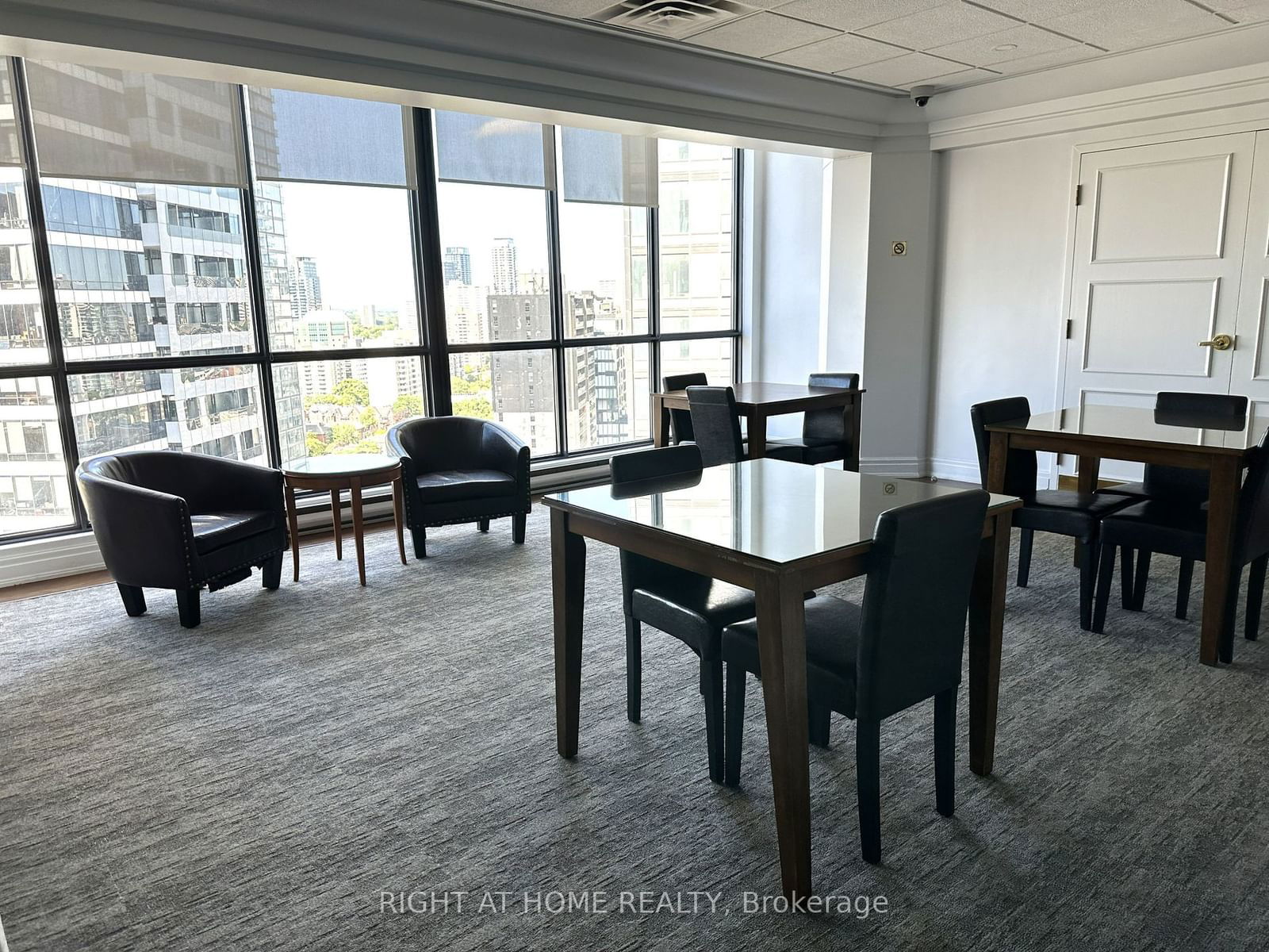 24 Wellesley St W, unit 1107 for rent