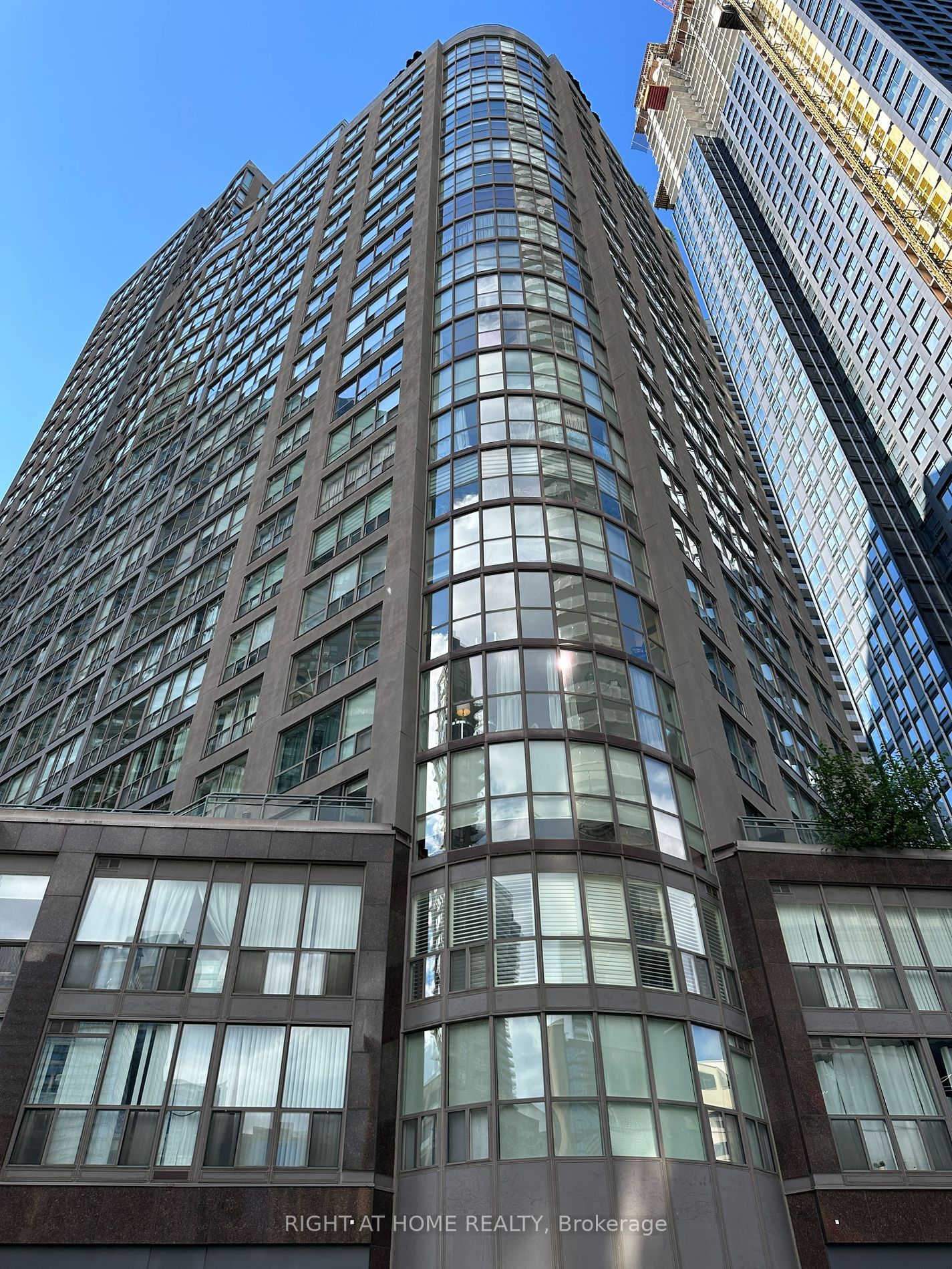 24 Wellesley St W, unit 1107 for rent - image #25