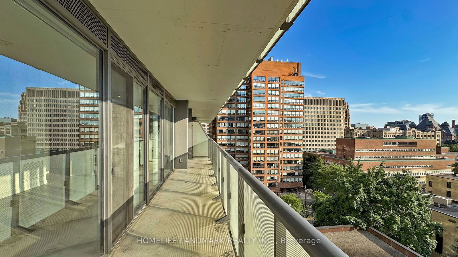 57 St Joseph St, unit 819 for sale