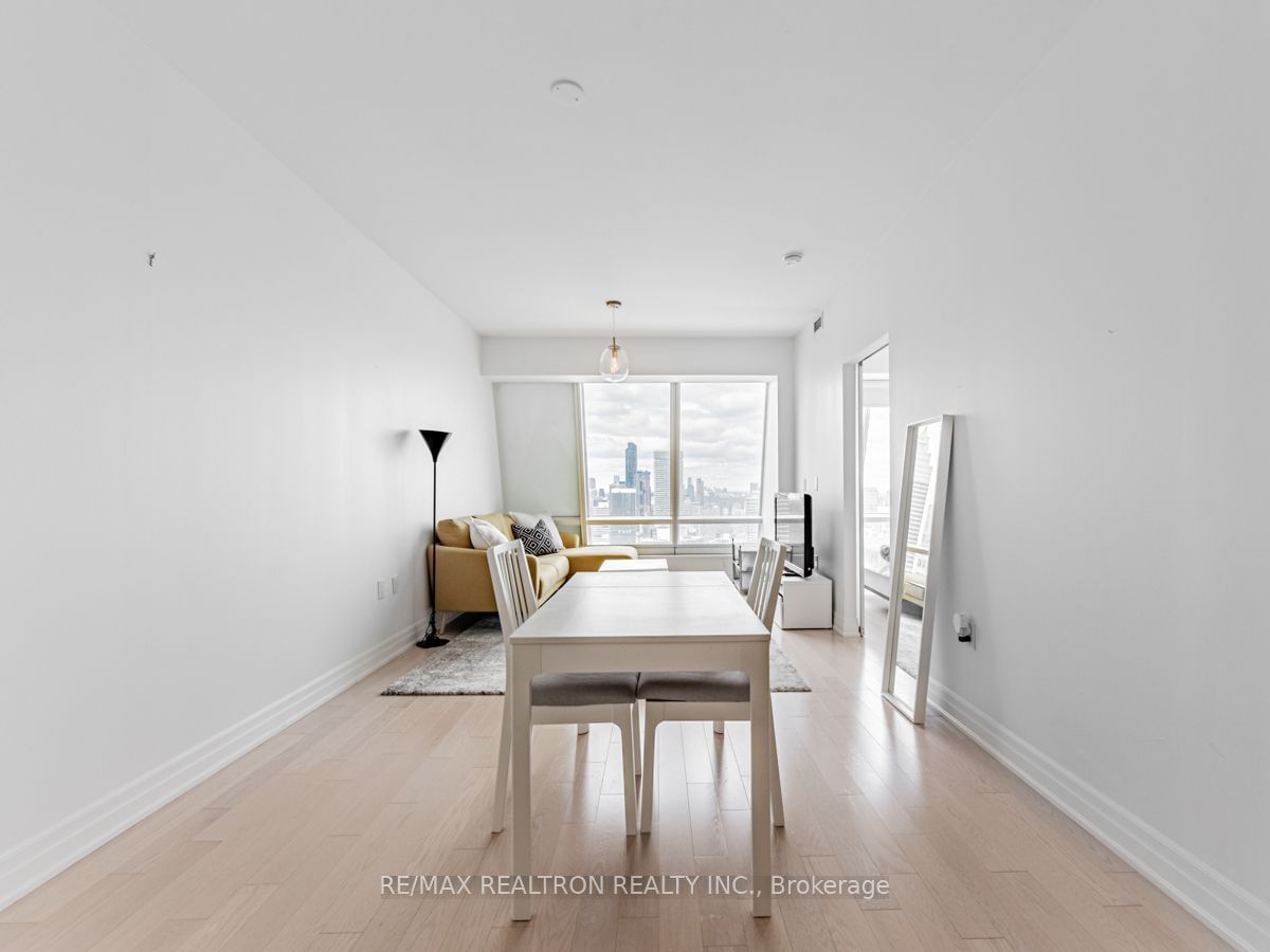 8 The Esplanade, unit 5205 for rent