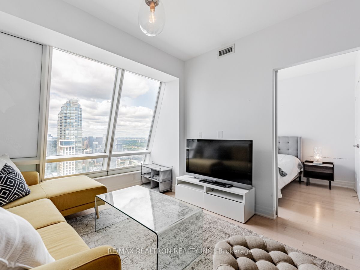 8 The Esplanade, unit 5205 for rent