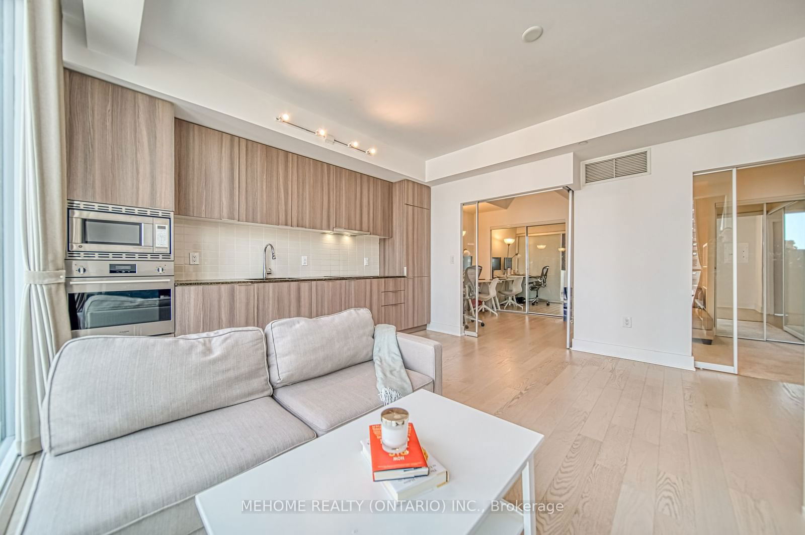 955 Bay St, unit 3103 for rent