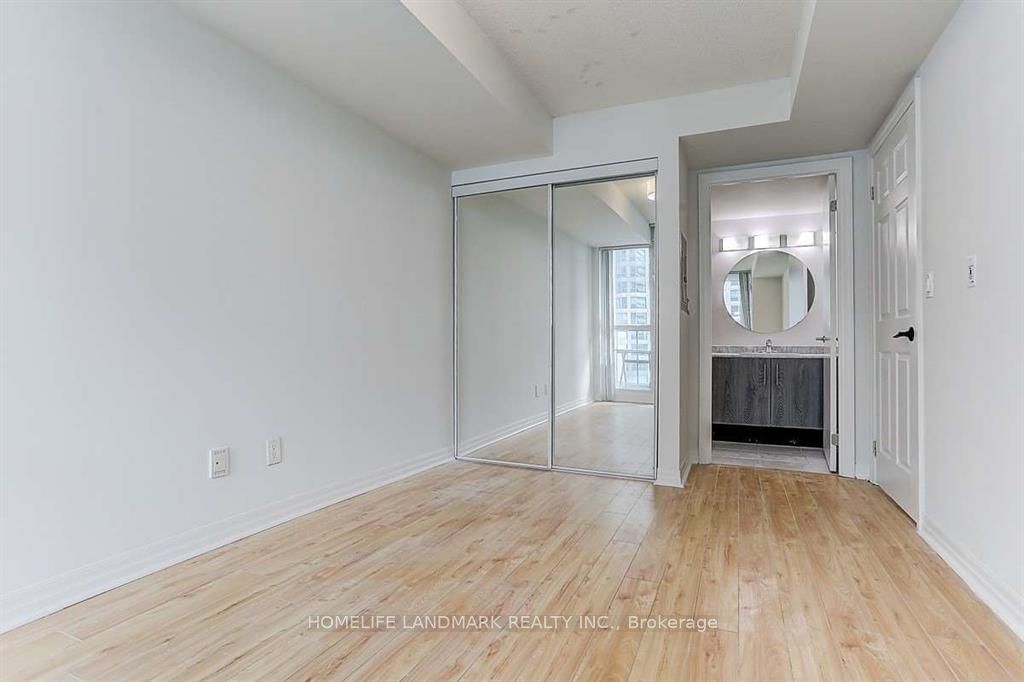 16 Yonge St, unit 1810 for rent - image #14