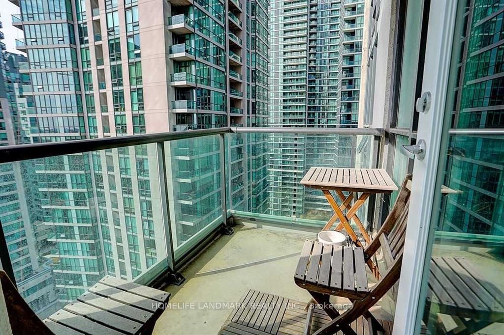 16 Yonge St, unit 1810 for rent - image #16