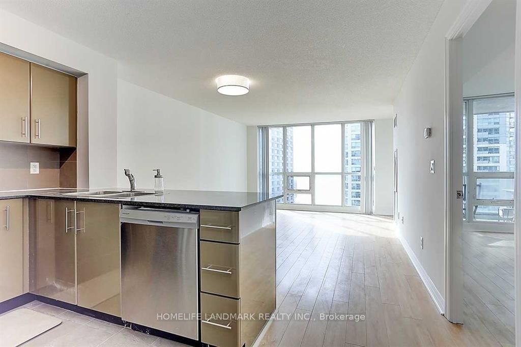 16 Yonge St, unit 1810 for rent - image #6