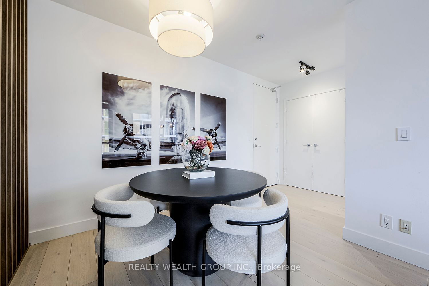 60 Bathurst St, unit 1006 for rent - image #8