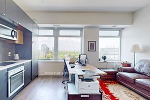 111 St Clair Ave W, unit 1024 for rent - image #2