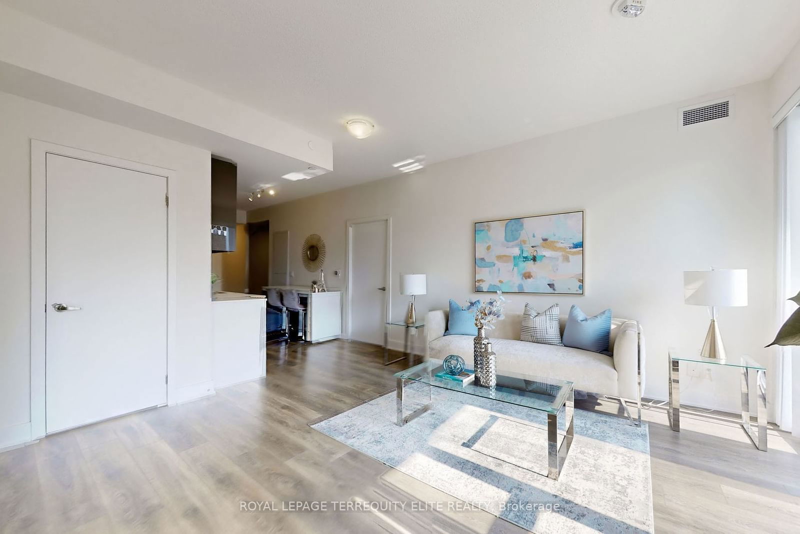 188 Fairview Mall Dr, unit 211 for sale - image #5