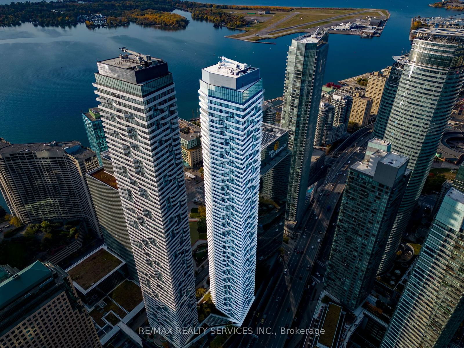 100 Harbour St, unit 1202 for sale - image #2