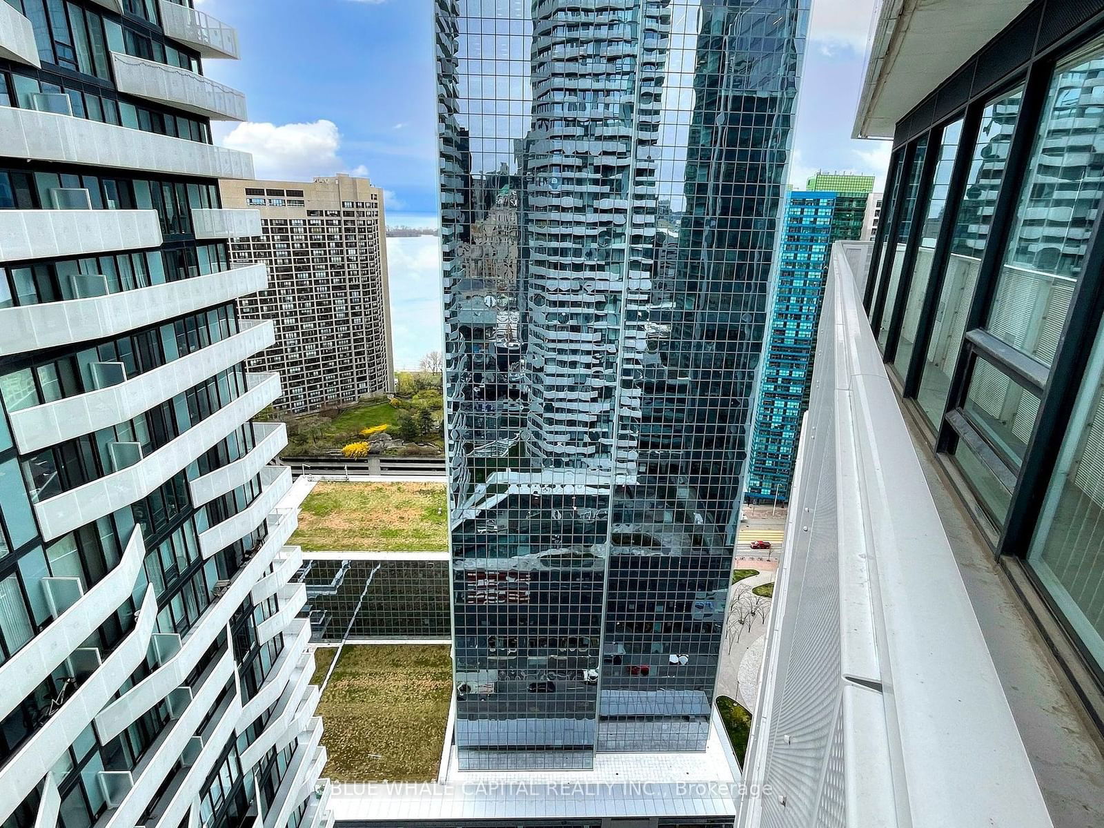 100 Harbour St, unit 3206 for sale - image #27