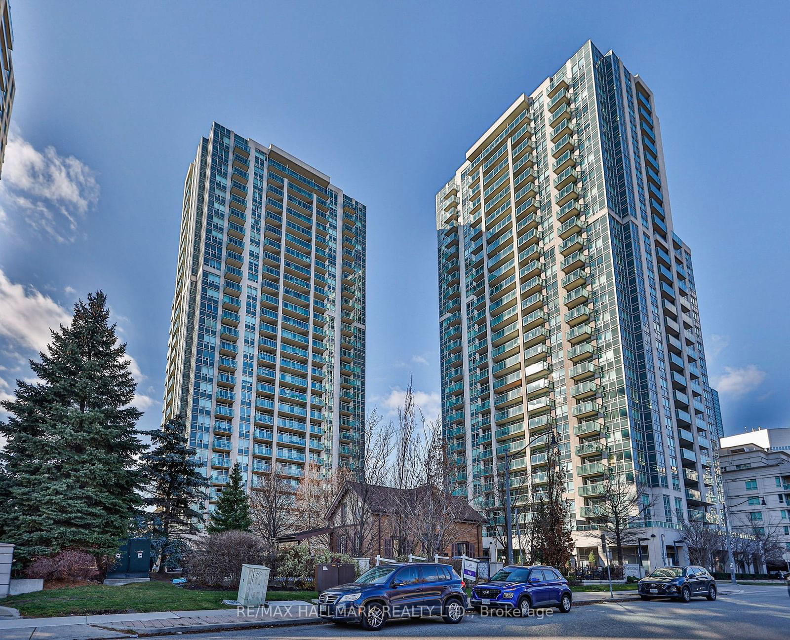 18 Harrison Garden Blvd, unit 1912 for sale - image #1