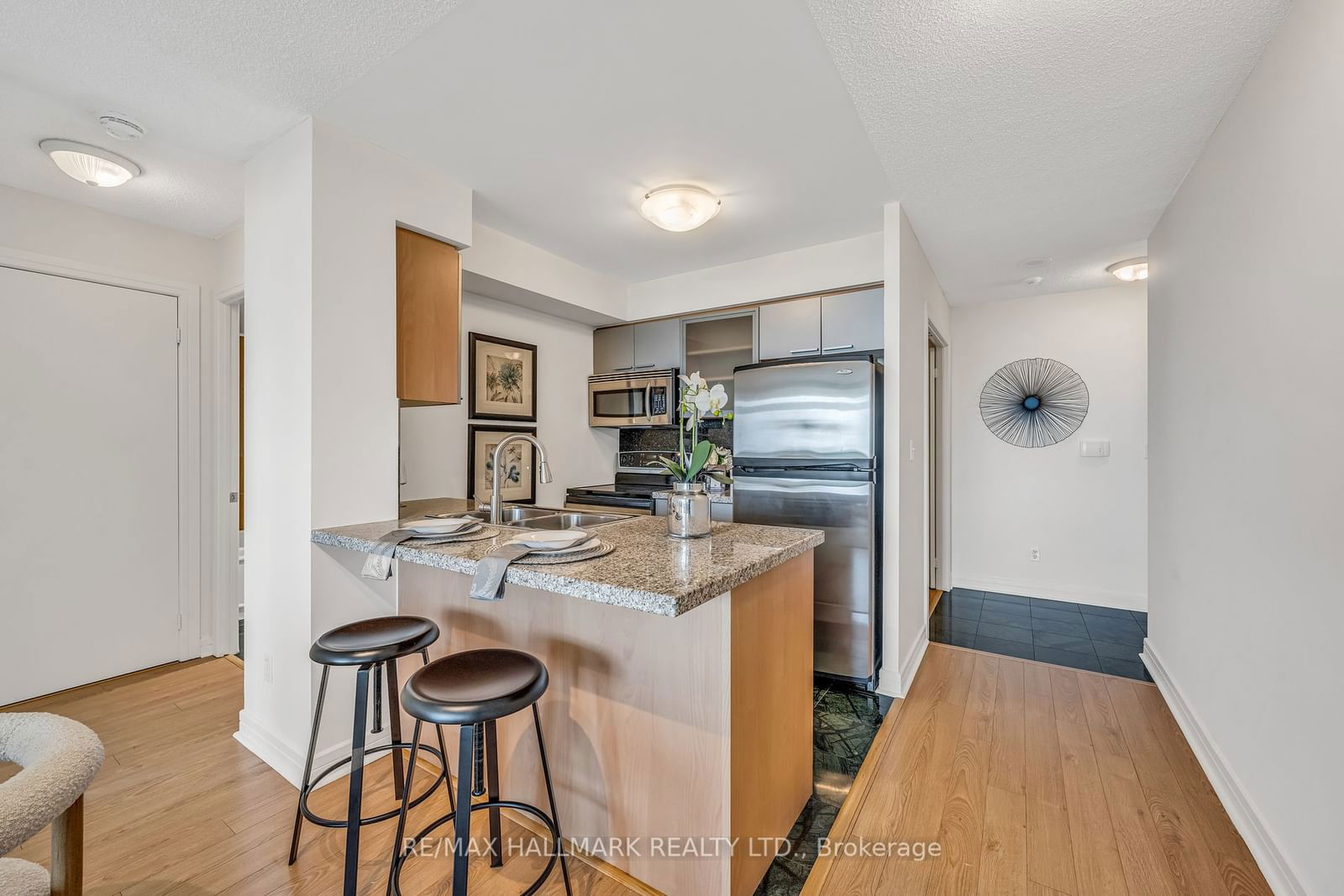 18 Harrison Garden Blvd, unit 1912 for sale - image #12