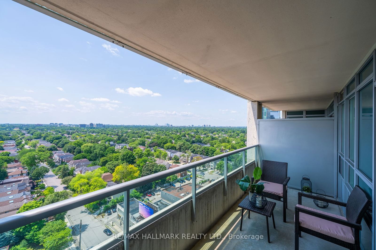 18 Harrison Garden Blvd, unit 1912 for sale - image #27