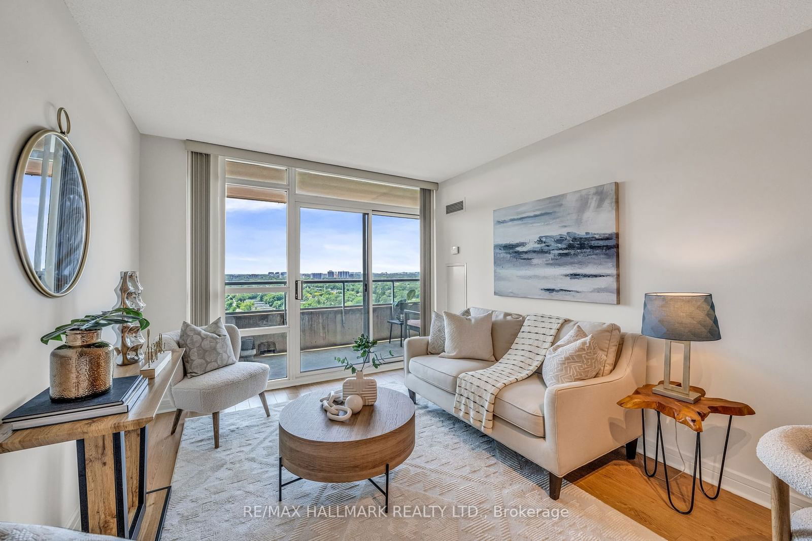 18 Harrison Garden Blvd, unit 1912 for sale - image #3