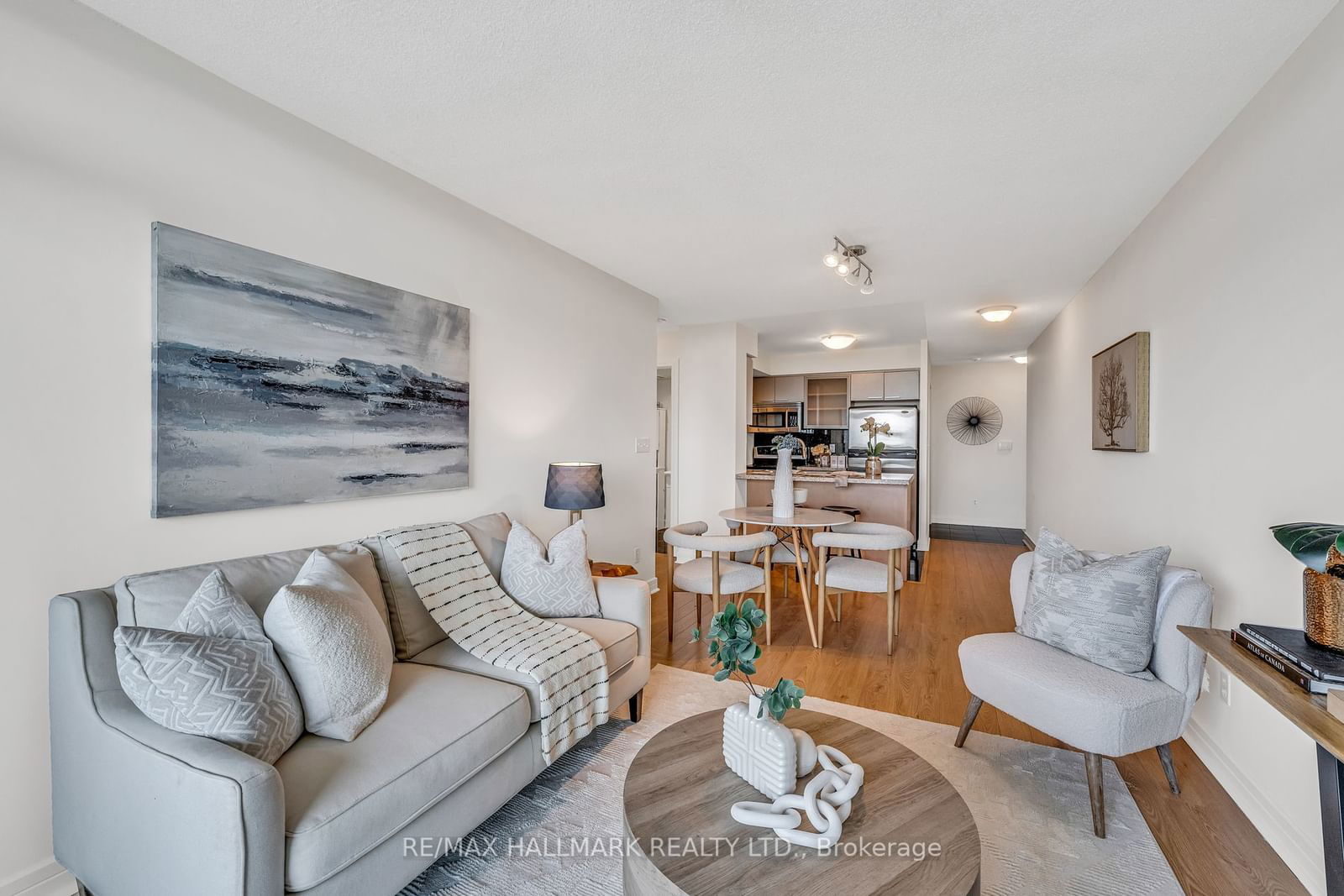 18 Harrison Garden Blvd, unit 1912 for sale - image #8