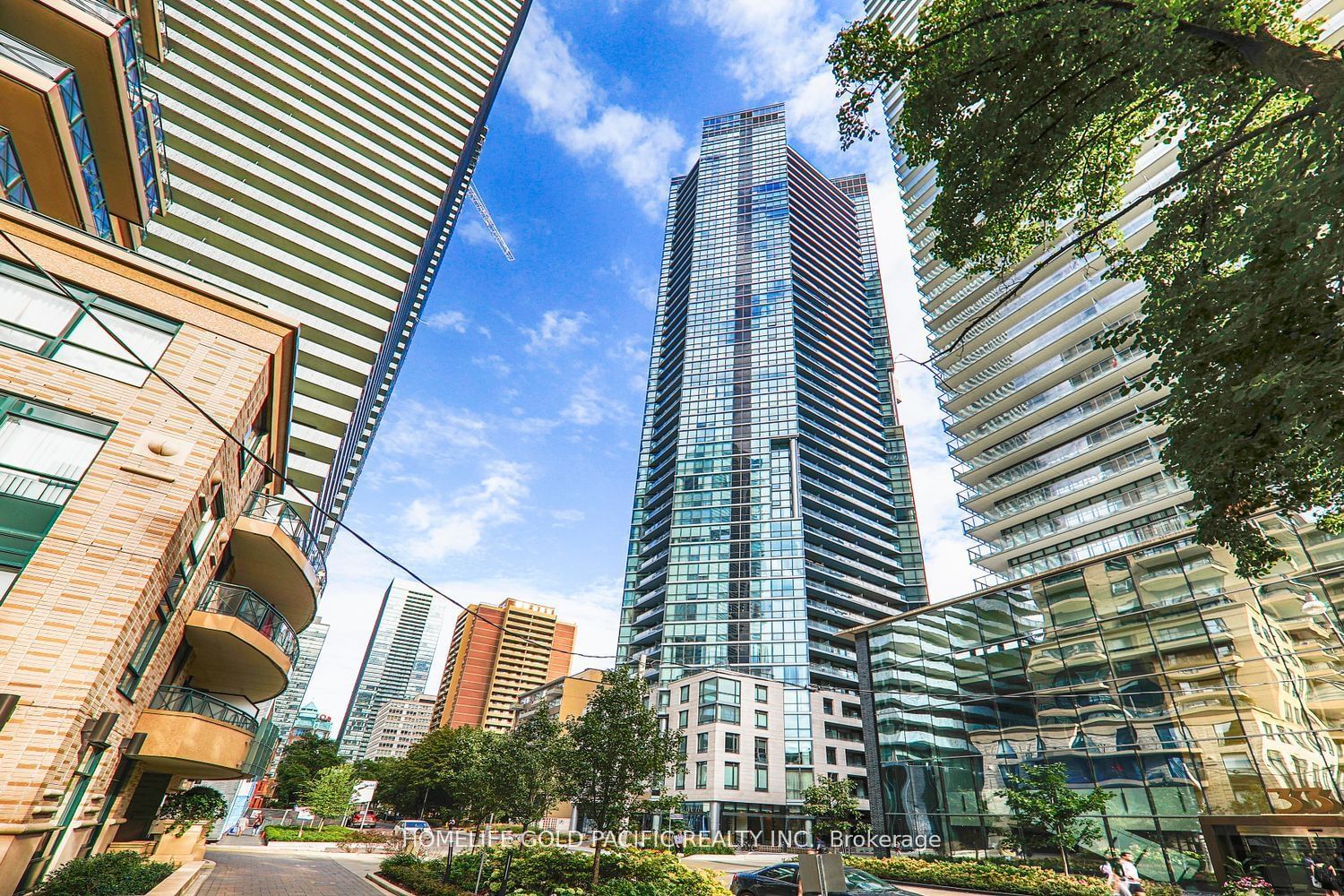 45 Charles St E, unit 2308 for sale - image #2