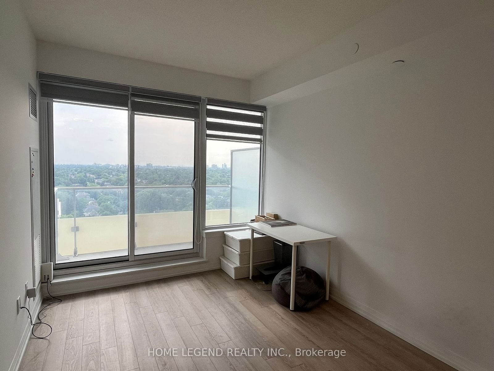 75 Canterbury Pl, unit 1908 for rent - image #8