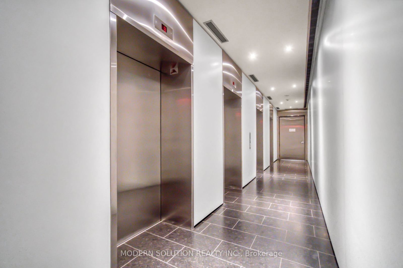 33 Charles St E, unit 1408 for rent