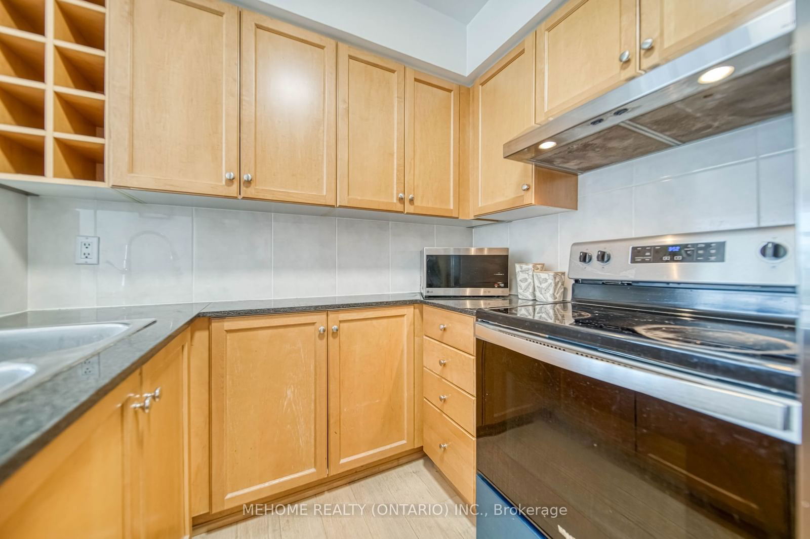 210 Victoria St, unit 3401 for sale - image #11