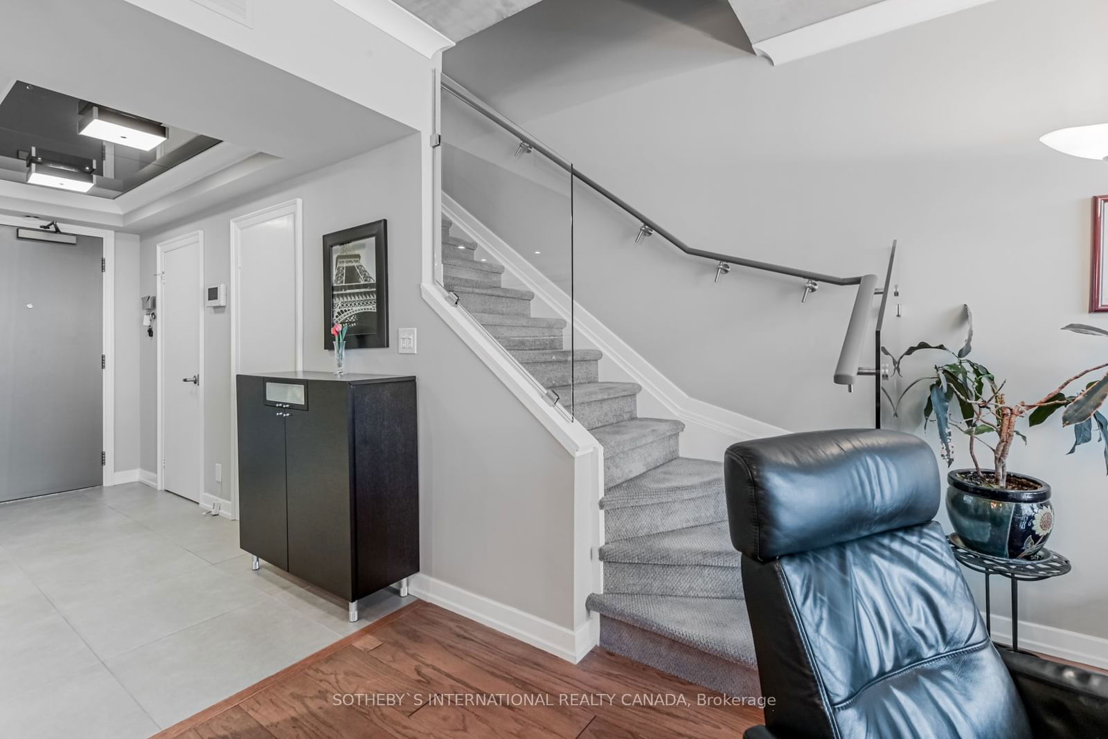 3 Duplex Ave, unit 108 for sale - image #18