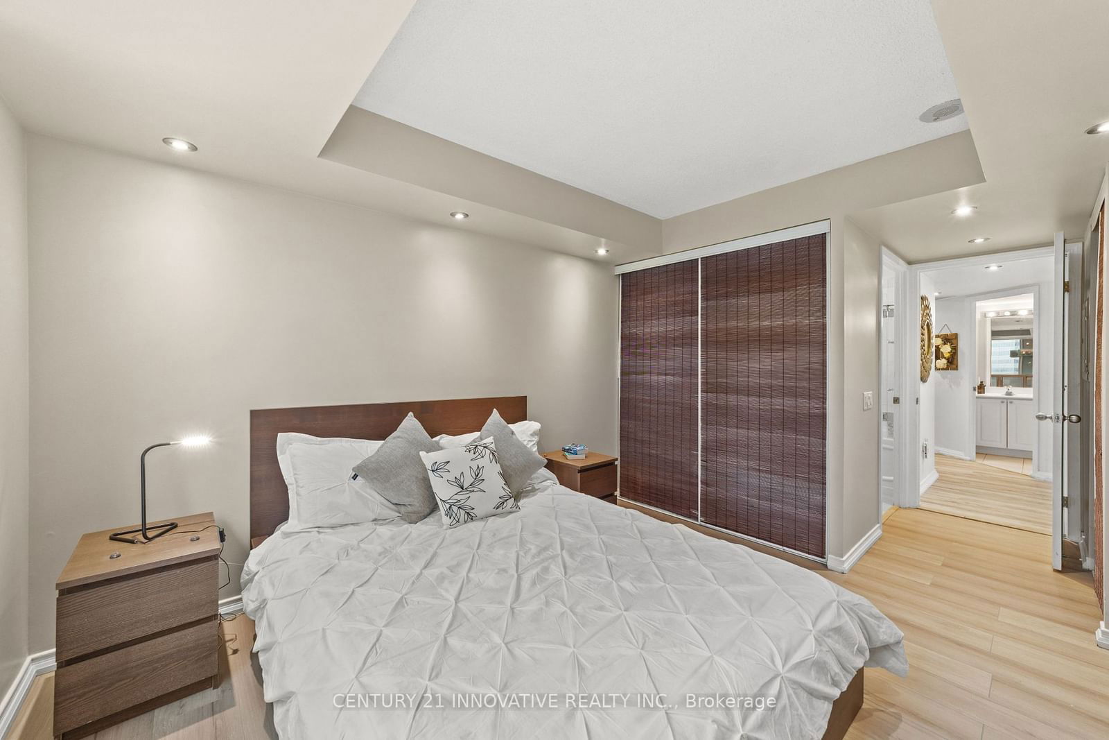 28 Harrison Garden Blvd, unit 1508 for sale - image #16