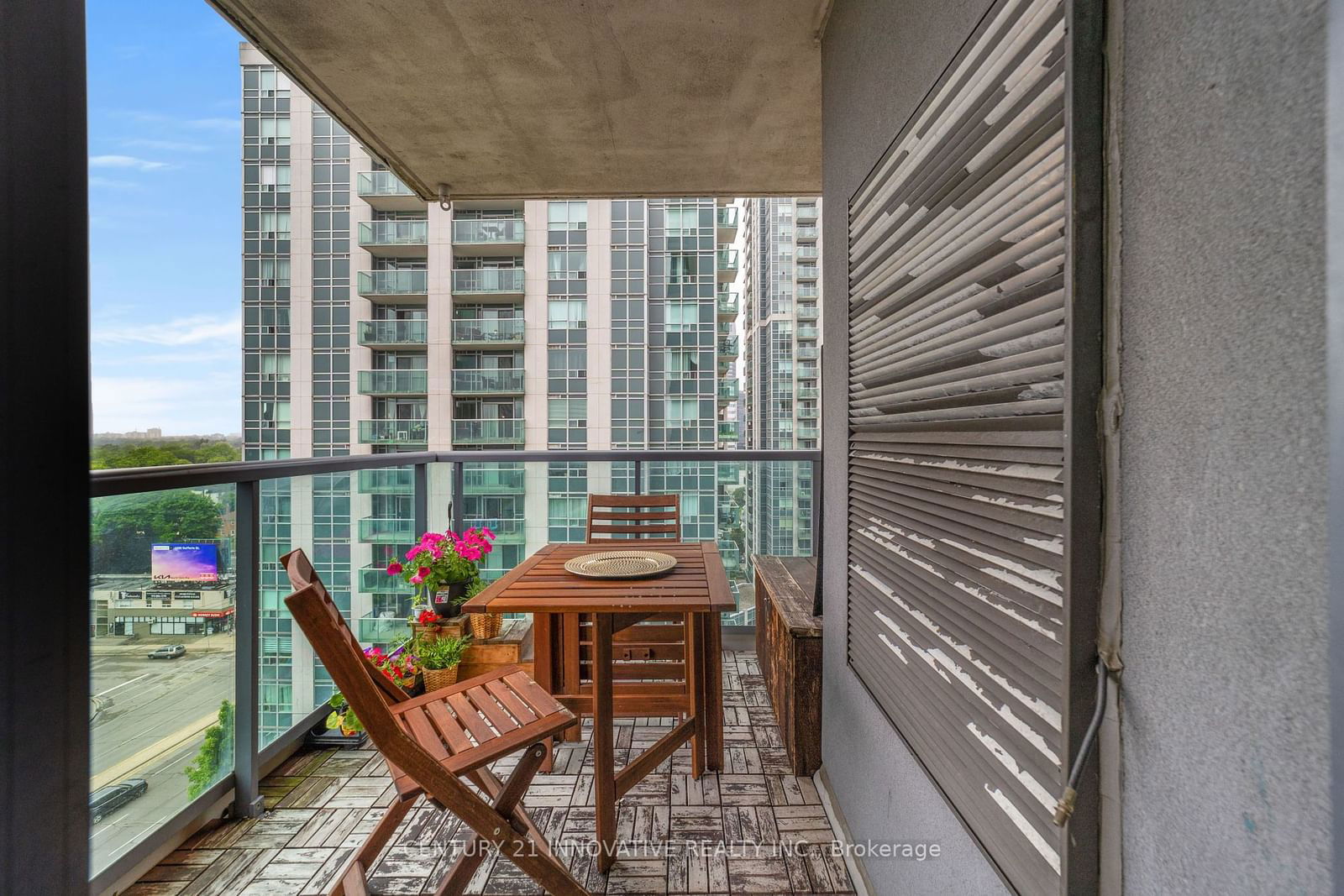 28 Harrison Garden Blvd, unit 1508 for sale - image #20