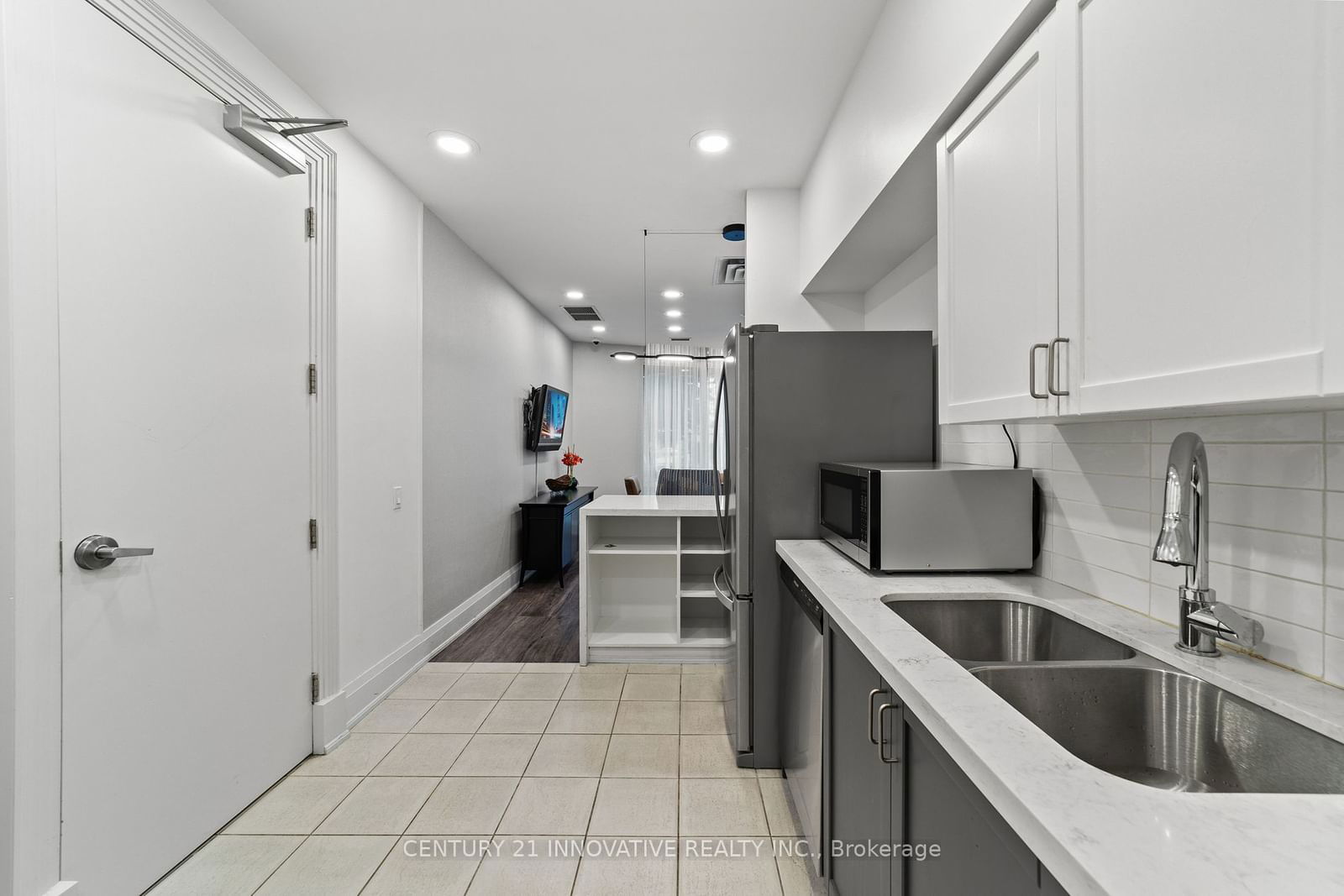 28 Harrison Garden Blvd, unit 1508 for sale - image #31