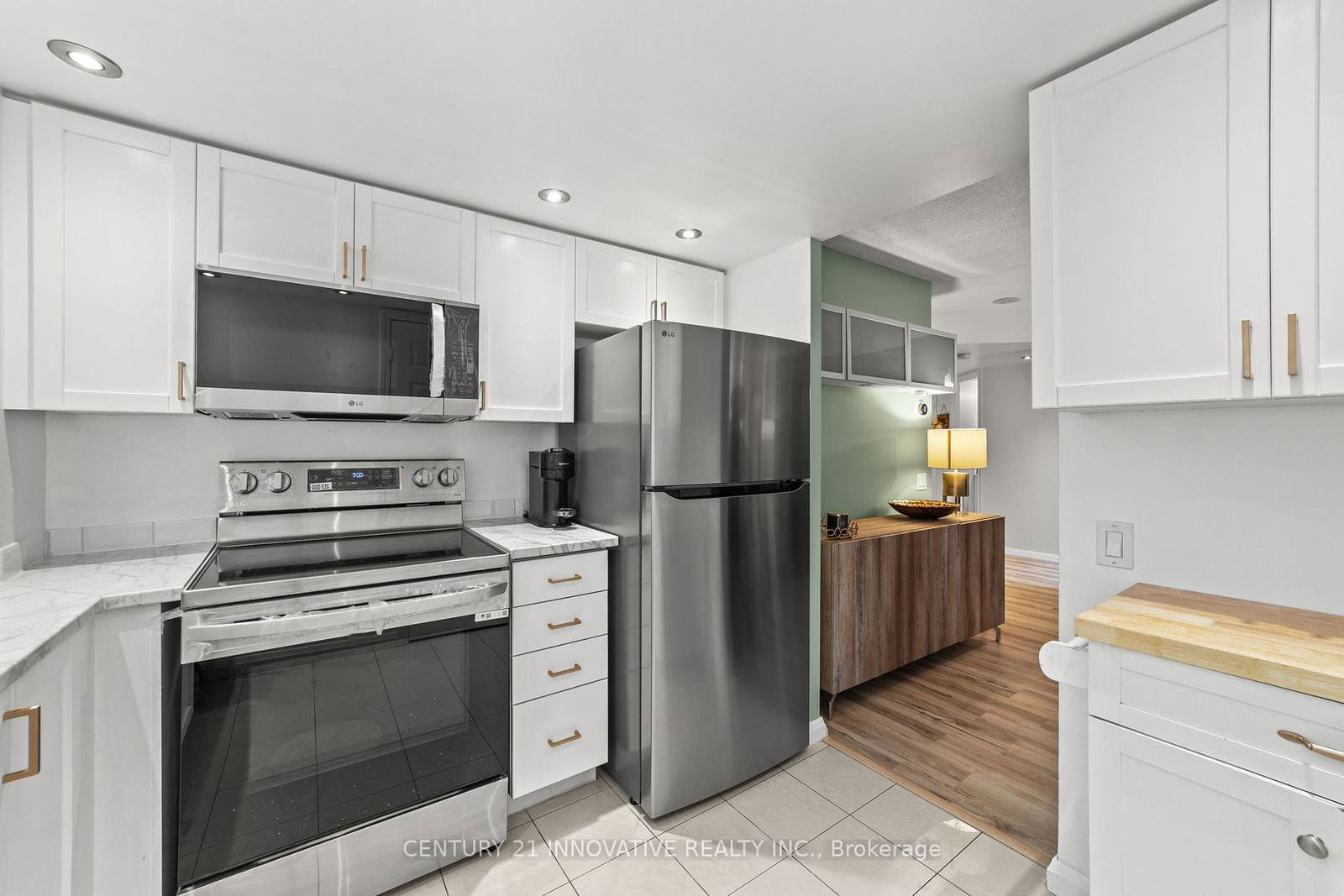 28 Harrison Garden Blvd, unit 1508 for sale - image #8